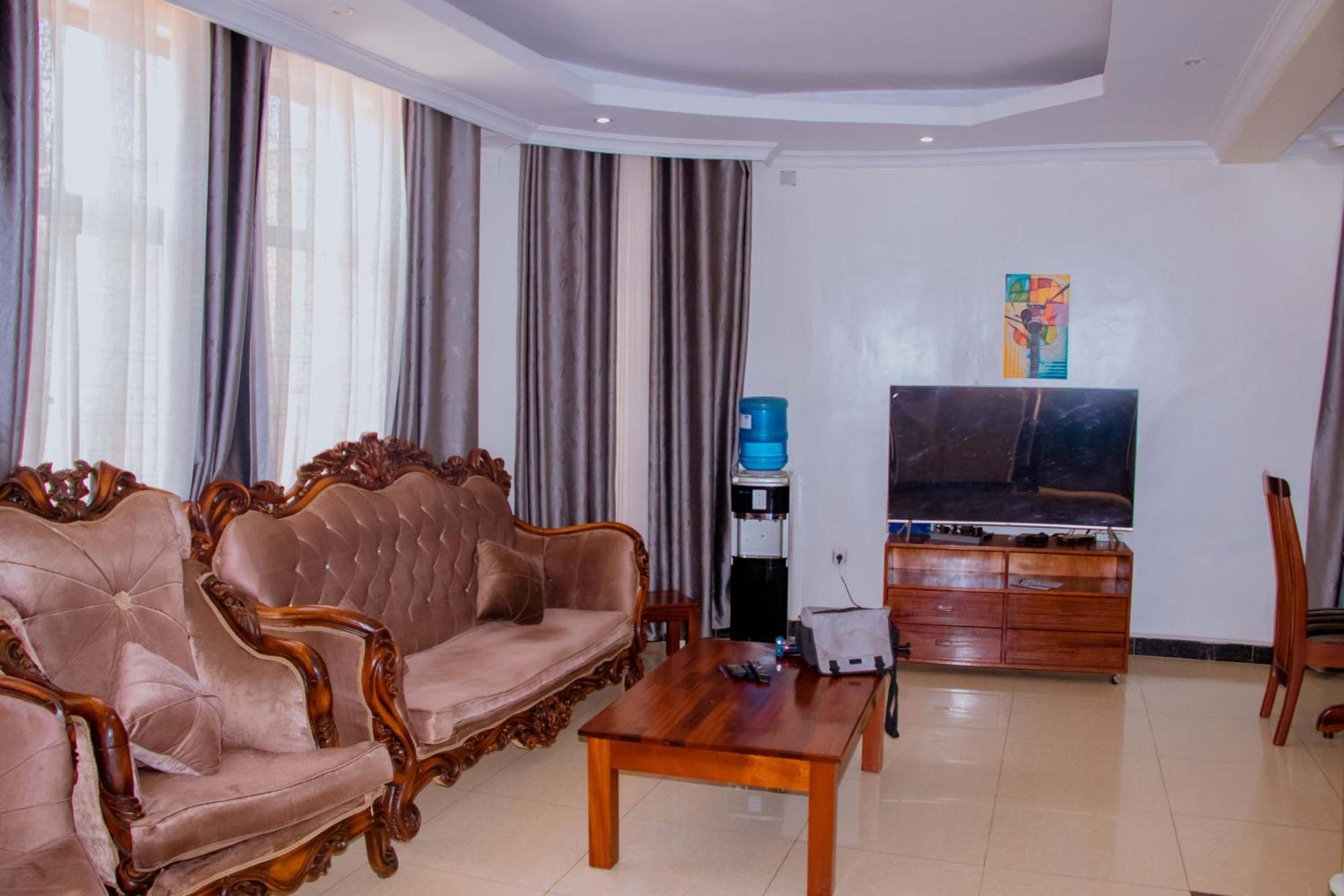 Sunflower Homes Villa Кигали Екстериор снимка